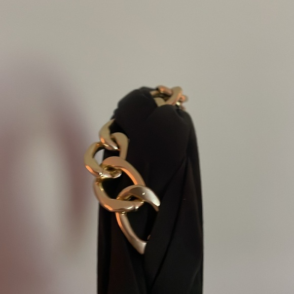 Headband with gold chain - Picture 2 of 4